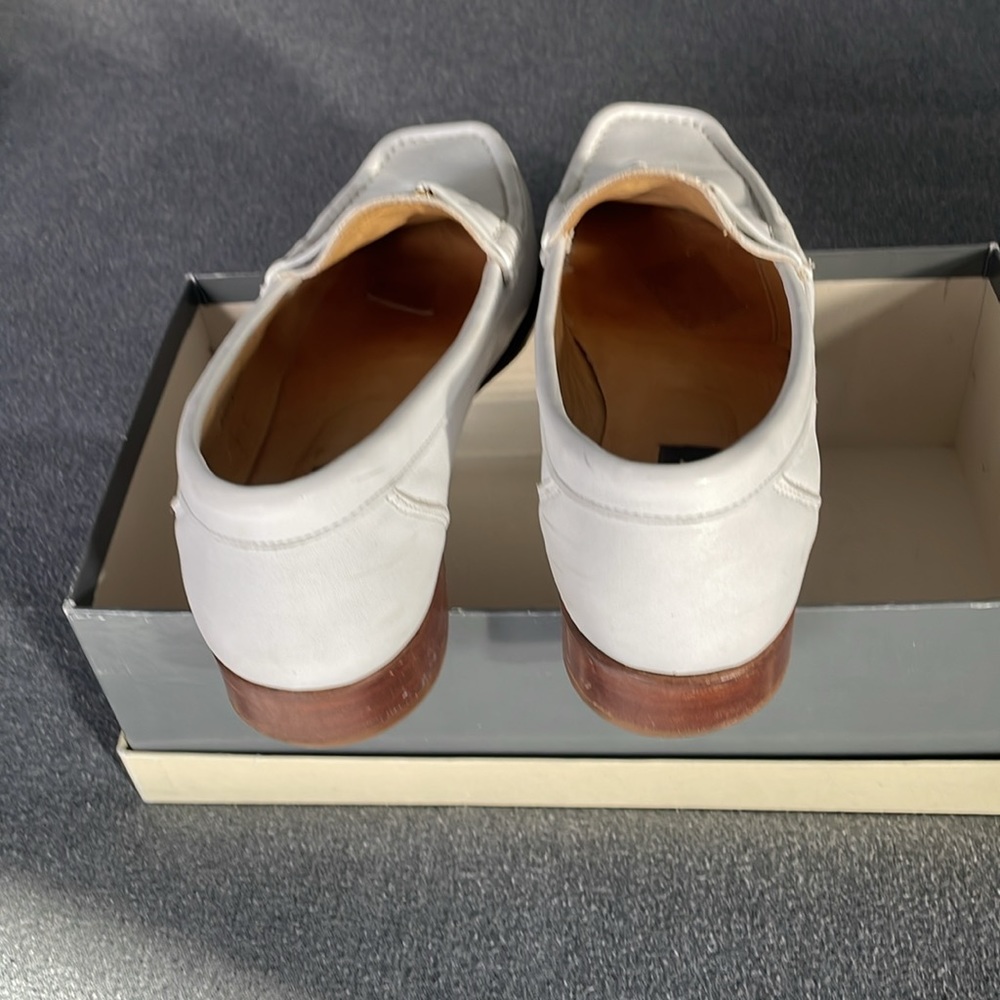 Shoes - Picture 2 of 4